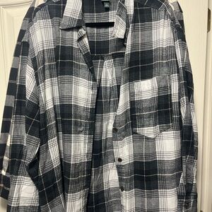 Wild Fable Black and White Plaid Button Down Shirt